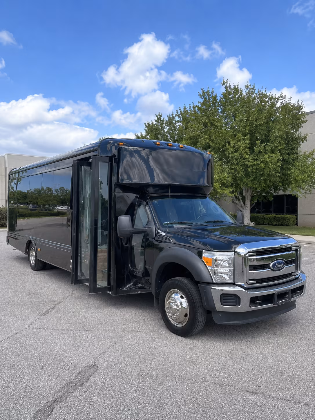 Tulare Birthday, Sweet 16, & Quinceañera Party Bus Rentals